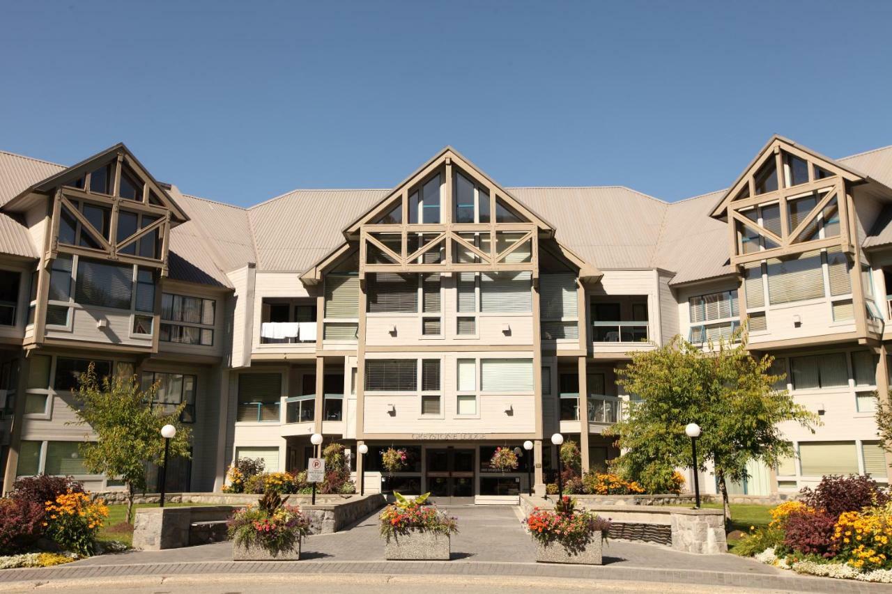 Greystone Lodge Вістлер Екстер'єр фото